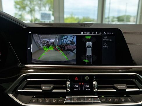 Used 2019 BMW X5 xDrive40i w/ Premium Package 2 AWD/4WD image 7