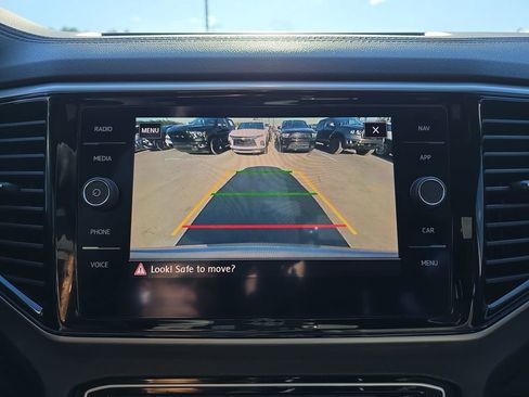 Used 2020 Volkswagen Atlas Cross Sport SEL image 25