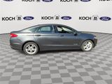 Used 2018 Ford Fusion SE image 2