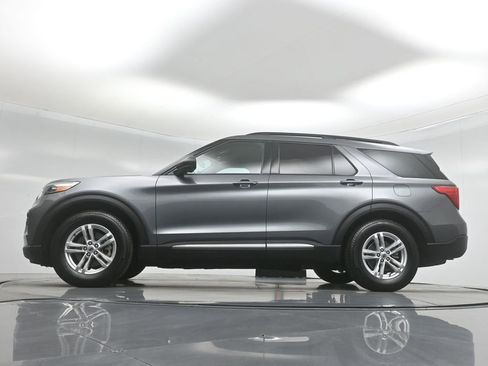 Certified 2022 Ford Explorer XLT image 8