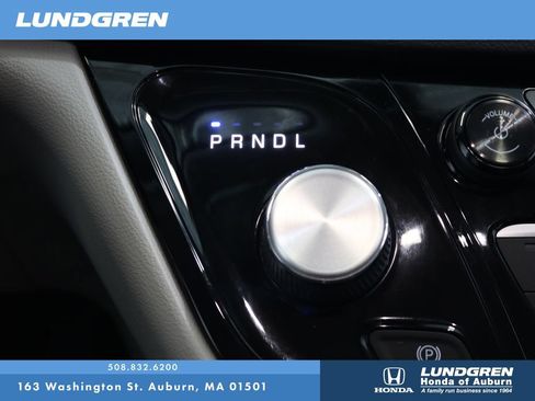 Used 2018 Chrysler Pacifica Touring-L FWD image 26