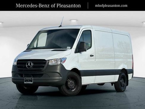 Used 2024 Mercedes-Benz Sprinter 2500 image 1