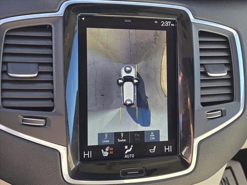 Used 2020 Volvo XC90 T6 Momentum w/ Protection Package Premier image 7