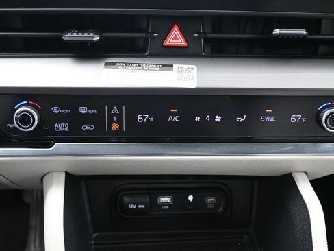 Used 2023 Kia Sportage EX image 23