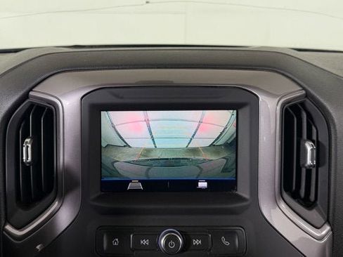 Used 2020 Chevrolet Silverado 1500 Custom w/ Custom Value Package RWD image 12