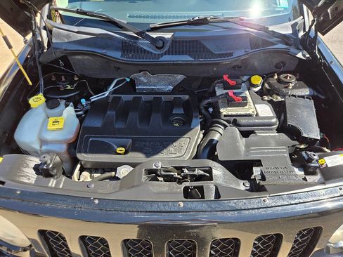 Used 2012 Jeep Patriot Limited w/ Sun/Sound Group AWD/4WD image 20
