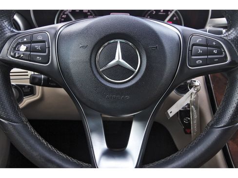 Used 2018 Mercedes-Benz C 300 Sedan w/ Parking Assist Package image 16