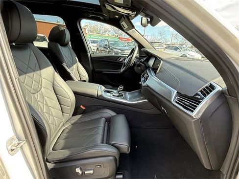 Used 2023 BMW X5 xDrive40i w/ M Sport Package image 28
