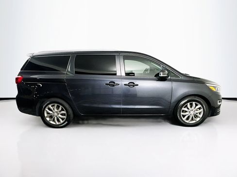 Used 2019 Kia Sedona EX image 10