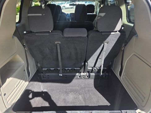 Used 2017 Dodge Grand Caravan SE w/ Power Window Group image 16