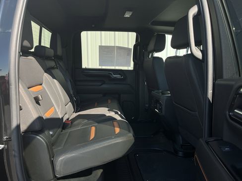Used 2024 GMC Sierra 2500 AT4 w/ AT4 Premium Plus Package image 32