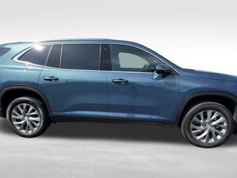 Certified 2025 Buick Enclave Preferred FWD image 8