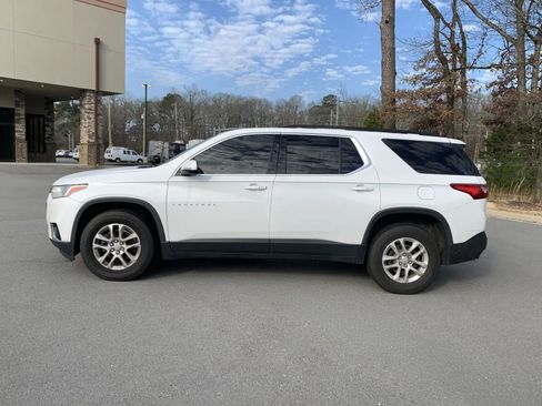 Used 2019 Chevrolet Traverse LT image 4