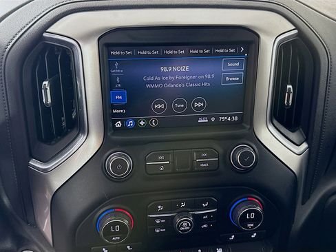 Used 2021 Chevrolet Silverado 1500 LT AWD/4WD image 18