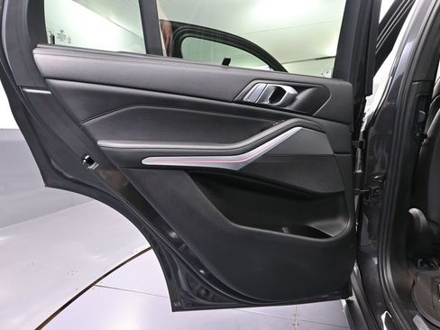 Used 2023 BMW X5 xDrive40i AWD/4WD image 37