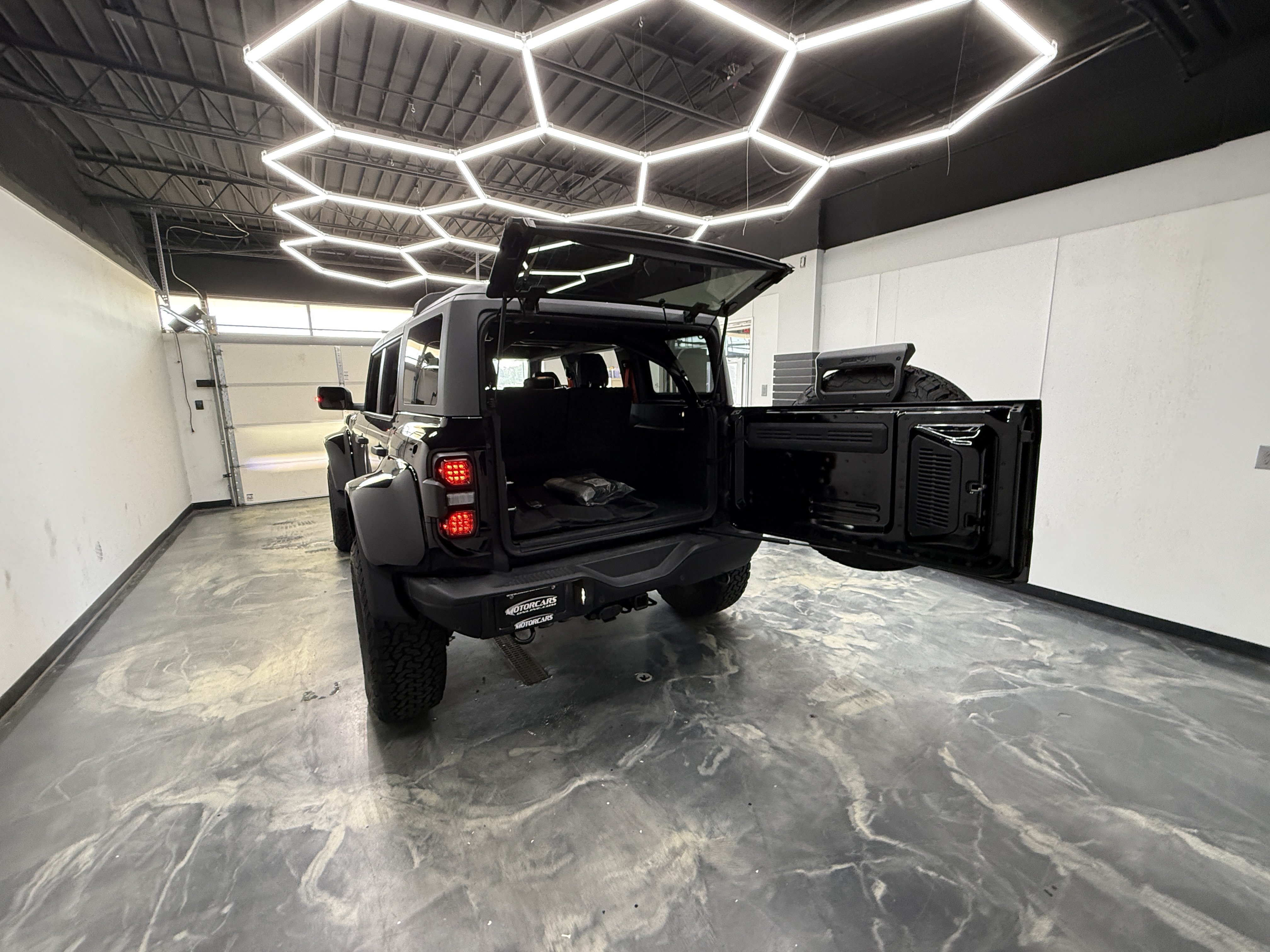 Used 2024 Ford Bronco Raptor w/ Interior Carbon Fibre Pack AWD/4WD image 28