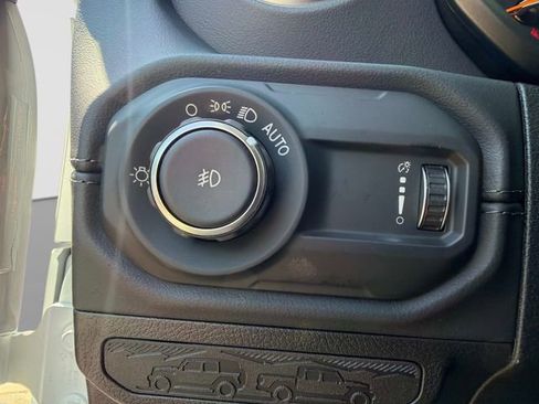 New 2026 Jeep Wrangler Unlimited Sahara AWD/4WD image 33