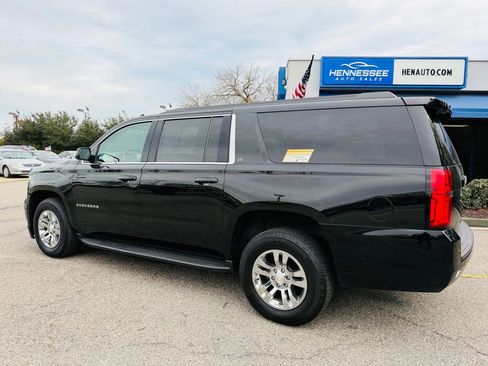 Used 2018 Chevrolet Suburban LT image 28