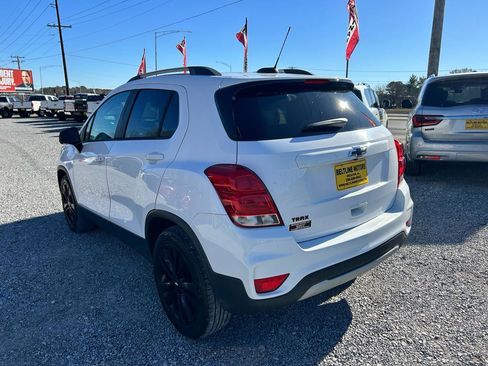 Used 2020 Chevrolet Trax LT w/ Redline Edition FWD image 19