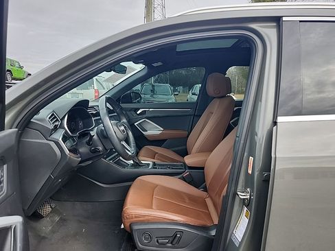 Used 2020 Audi Q3 2.0T Prestige w/ Prestige Package image 29