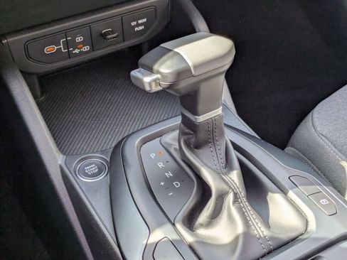 Used 2025 Kia K4 LXS image 23