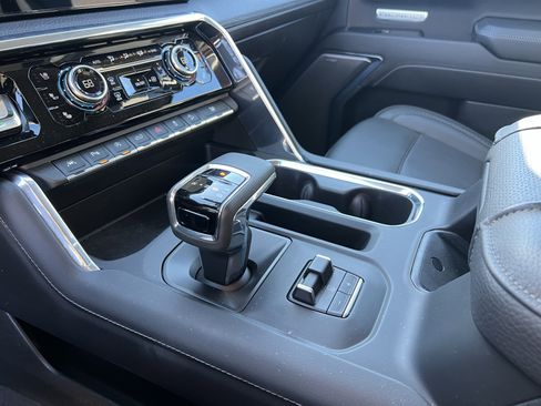 Used 2024 GMC Sierra 1500 Denali w/ Denali Reserve Package image 39