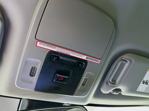 Used 2023 Toyota Camry SE FWD image 18