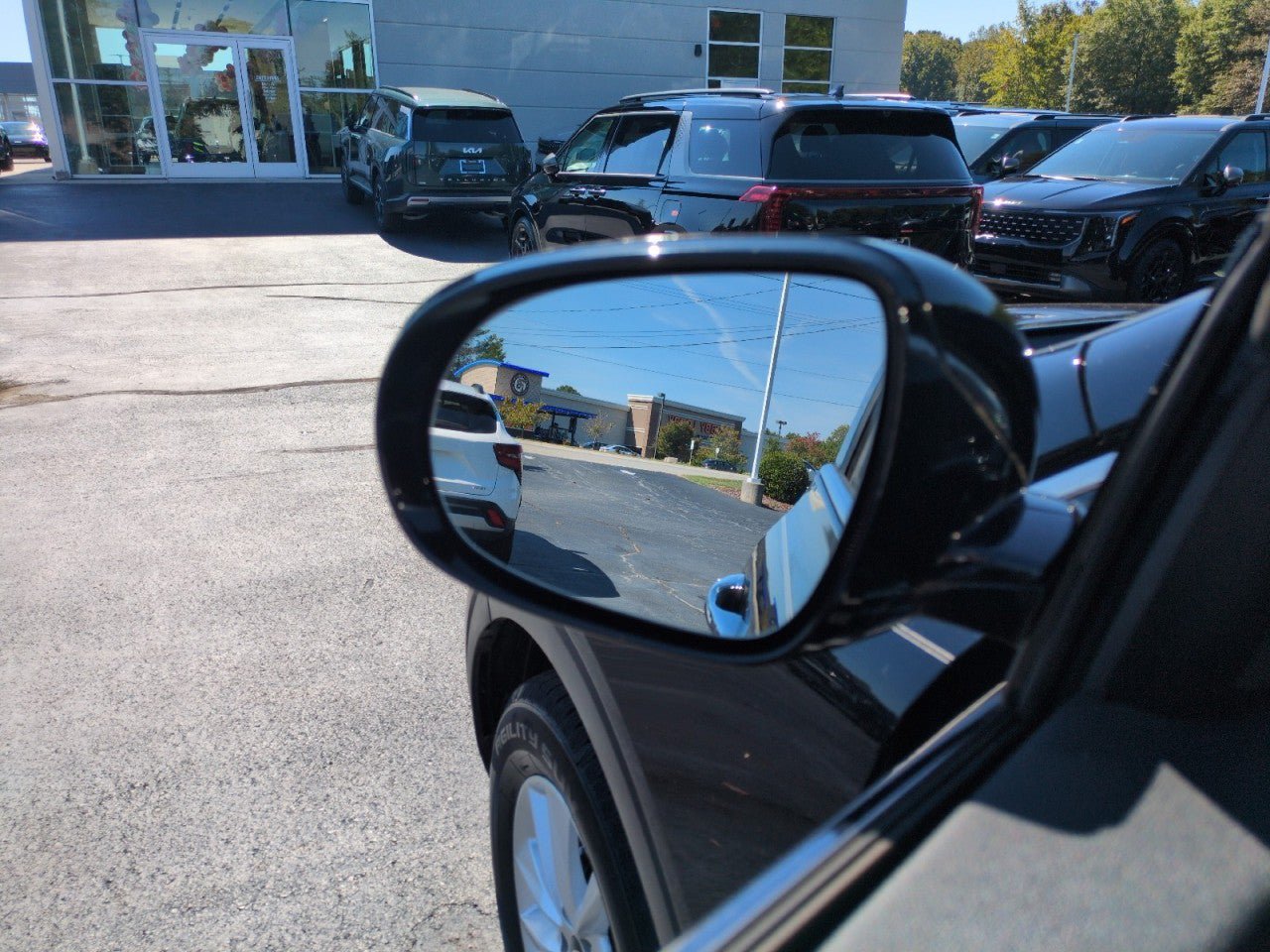 Used 2019 Kia Sorento L FWD image 11