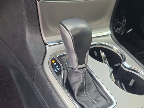 Used 2019 Jeep Grand Cherokee Overland image 32