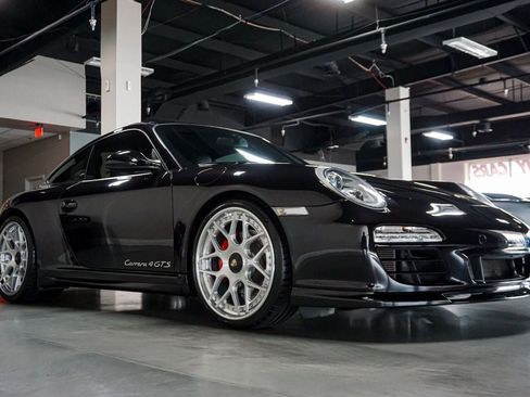 Used 2012 Porsche 911 Carrera 4 GTS AWD/4WD image 2
