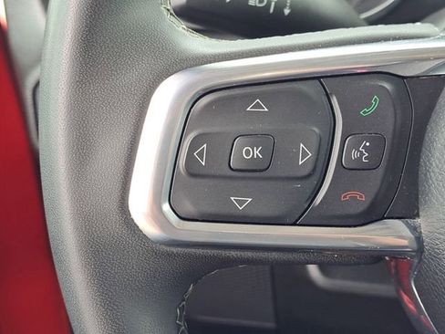 Used 2023 Jeep Wrangler Sahara image 10