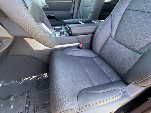 Certified 2025 Toyota Tundra Limited AWD/4WD image 17