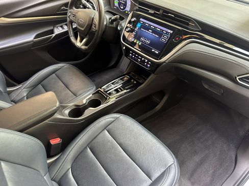 Used 2022 Chevrolet Bolt EUV LT w/ Convenience Package FWD image 33