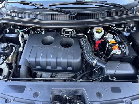 Used 2018 Ford Explorer XLT w/ Equipment Group 202A image 28