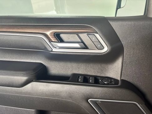 Used 2022 Chevrolet Silverado 1500 LT AWD/4WD image 13