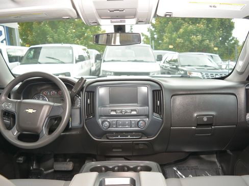 Used 2018 Chevrolet Silverado 1500 W/T w/ Trailering Package image 15