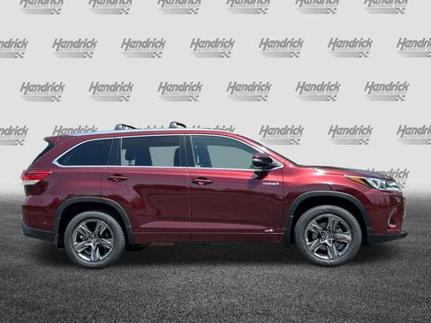 Used 2017 Toyota Highlander Limited Platinum AWD/4WD image 3