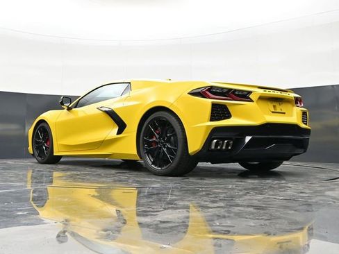 Used 2025 Chevrolet Corvette Stingray Convertible w/ 1LT image 38