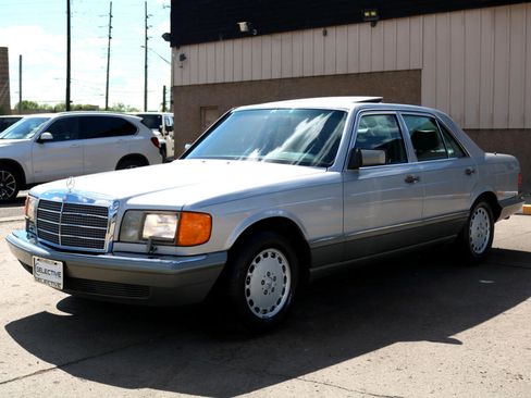 Used 1990 Mercedes-Benz 300 SE image 11