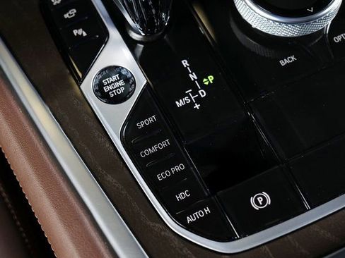 Used 2023 BMW X6 xDrive40i w/ Executive Package image 17