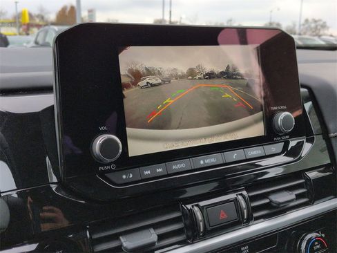 New 2025 Nissan Pathfinder SV image 13