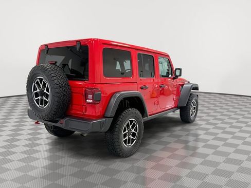 Used 2025 Jeep Wrangler Unlimited Rubicon w/ Convenience Group AWD/4WD image 10