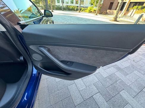 Used 2022 Tesla Model 3 Performance image 27