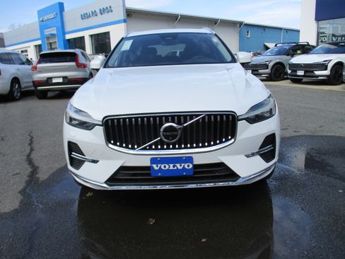 Certified 2023 Volvo XC60 B5 Plus image 2
