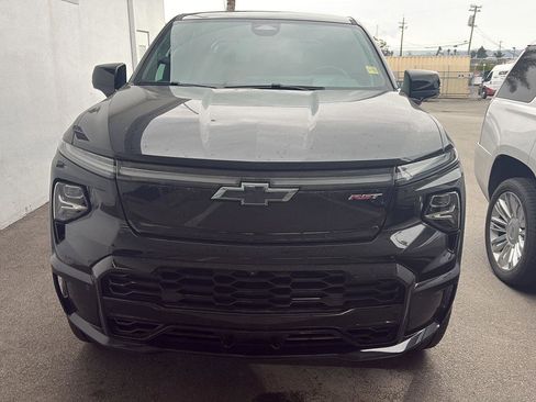 Used 2024 Chevrolet Silverado EV RST image 2
