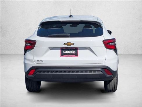 New 2026 Chevrolet Trax LS w/ Driver Confidence Package FWD image 8