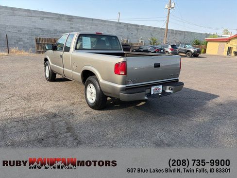 Used 2003 Chevrolet S10 Pickup LS w/ Convenience Package AWD/4WD image 5