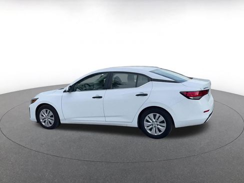 Used 2025 Nissan Sentra S image 10