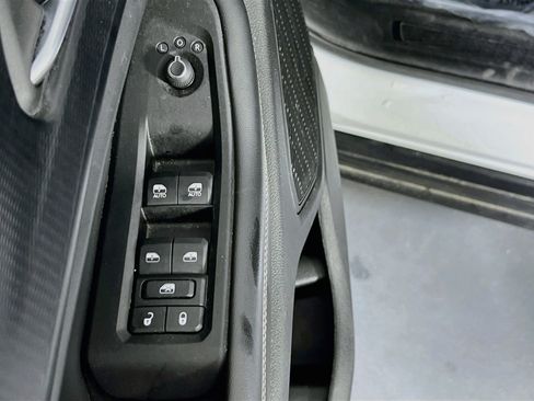 Used 2023 Jeep Grand Cherokee Altitude AWD/4WD image 17