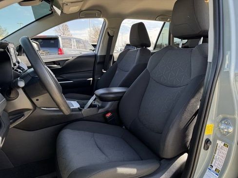 Used 2020 Toyota RAV4 XLE w/ All Weather Liner Package image 27